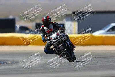 media/Mar-28-2022-Superbike Trackdays (Mon) [[b8603d0f67]]/Novice Group (1130am-12pm)/Turn 2/